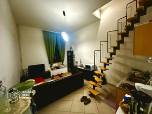 Oportunitate!Spatiu comercial 3 camere+apartament 2 camere la etaj,zona centrala - imagine 9