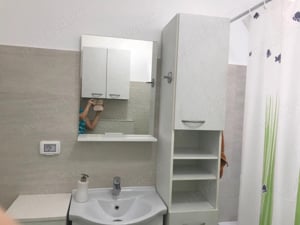 Închiriez apartament cu două camere 