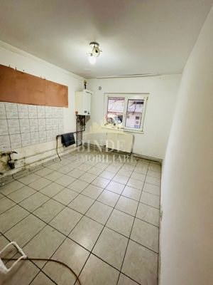 Apartament parter cu centrala vis-a-vis de Biserica Sf Petru si Pavel - imagine 4