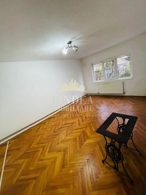 Apartament parter cu centrala vis-a-vis de Biserica Sf Petru si Pavel - imagine 2