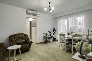 Apartament spatios cu 4 camere la 1 minut de teatru - imagine 9