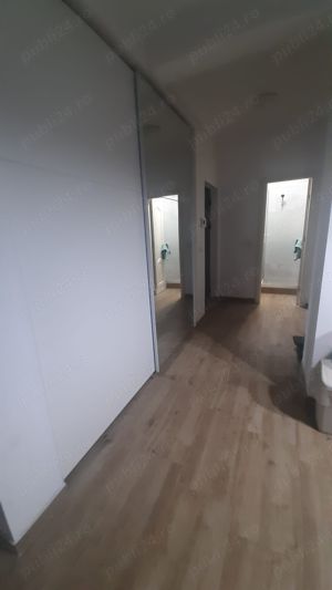 Apartament 3 camere , 2 băi + curte în complex rezidential  - imagine 3