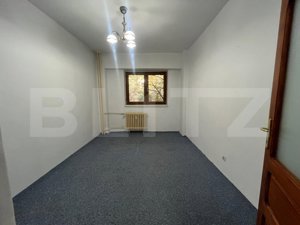 Apartament cu 3 camere la parter, 74 mp, pretabil spațiu comercial, central - imagine 5