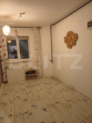 Apartament de o camera, renovabil - imagine 4