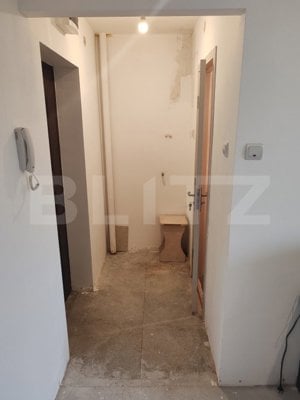 Garsoniera de vanzare, 23 mp, etajul 1, zona-Rovinari