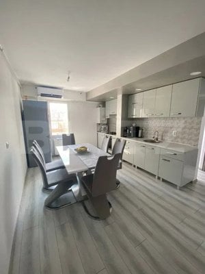 Apartament 3 camere,  80 mp, zona-Fortuna