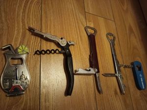 7 Desfacatoare de sticle foarte vechi Paris Eiffel Psd etc vintage colecție  - imagine 3