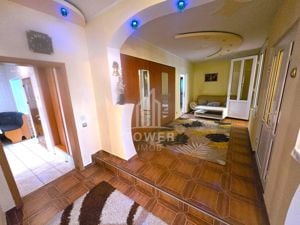 Apartament et 1 4 camere zona Turnisor - imagine 3