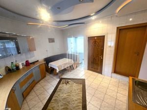 Apartament et 1 4 camere zona Turnisor - imagine 14