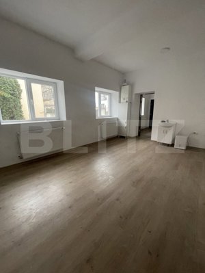 Proprietate cu 4 camere, 75 mp, zona ultracentrală  - imagine 4