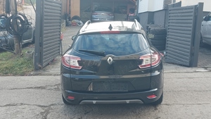 Renault Megane 2010 1.5 dci 110 cp Navigatie mare Camera fata-spate Lumini de zi Euro 5 - imagine 2