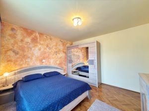 Apartament cu 3 camere de vânzare în zona Podgoria - imagine 4