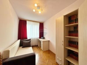 Apartament cu 3 camere de vânzare în zona Podgoria - imagine 5