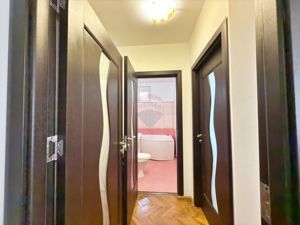 Apartament cu 3 camere de vânzare în zona Podgoria - imagine 12