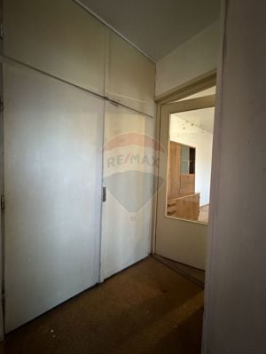 Apartament pe Str. Călugăreni, 2 camere, et.3 - imagine 4