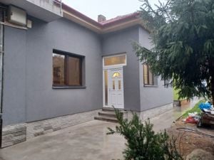 Casa, curte comună, ultracentral, 3 camere . 115.000 € | Comision 0%