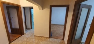 Apartament 3 camere, et 1, decomandat