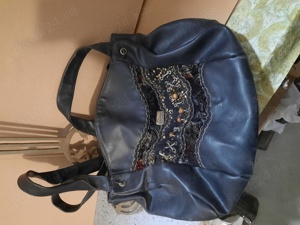 Vand Geanta de dama din piele neagra - imagine 3