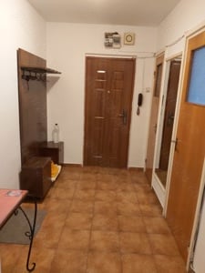 Vand apartament trei camere 