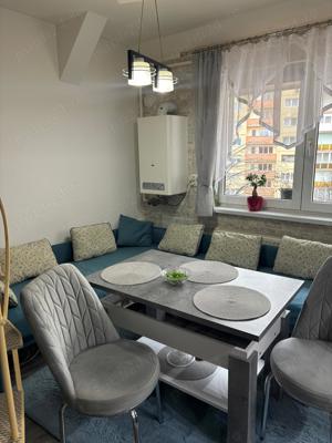 Vand urgent apartement complet utilat si mobilat la mansarda  - imagine 3