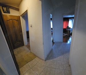 Proprietar! Vând apartament 3 camere decomandat, etj. 3, Arad(zona Bănci - Gară) . Negociabil! - imagine 3