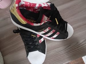 Adidasi Puma și Adidas