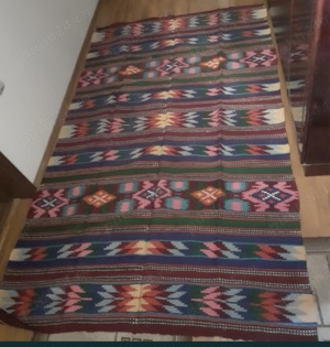 Covor din lână lucrat manual