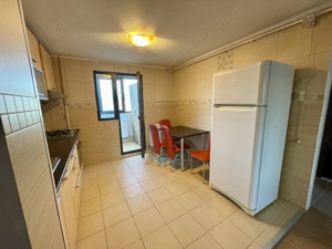 Apartament de 2 camere, decomandat, complet utilat, centrală termică proprie - imagine 6