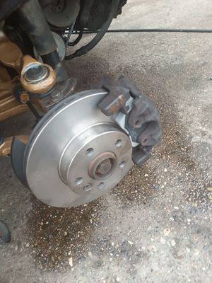 VW T4 multivan 1,9 TD scurt, vând schimb  - imagine 9