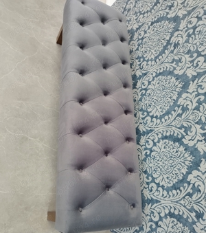 vând bancuta,csnapeluta din catifea gri modec Chesterfield 