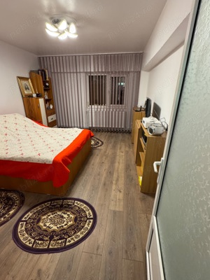 Vand apartament 3 camere la vila - imagine 9