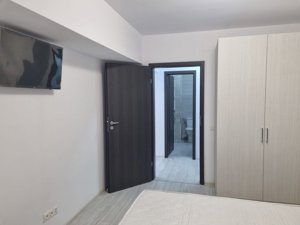 Apartament 3 camere, 90 mp, semi-decomandat, centrala proprie, Moghioros Park  - imagine 3