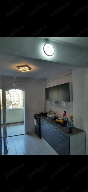 Particular, vând sau schimb apartament decomandat 