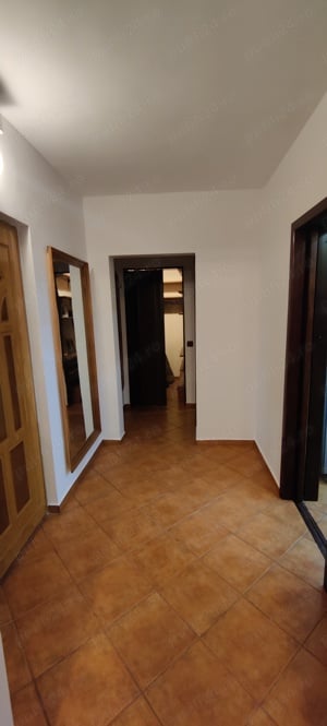 Apartament cu 3 camere, etaj 1, mobilat si utilat, ultracentral - imagine 2