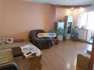 DE vanzare apartament cu 3 camere conf 1 dec zona  ROLAST - imagine 2