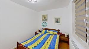 Vand apartament cu 3 camere in cartierul Dambu situat la etajul 1 - imagine 9