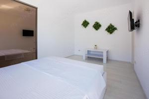 Apartament 2 camere + boxa + loc parcare - imagine 5