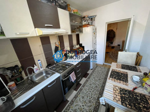 ZONA BIG- 2 CAMERE DECOMANDAT,50 MP. - imagine 8