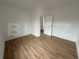 Apartament 3 camere, finisat, terasa 50 mp, parcare, zona Vivo - imagine 3