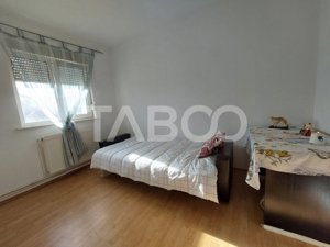 Apartament de vanzare 53 mp 3 camere etaj 3 zona Stejarului Cisnadie - imagine 5