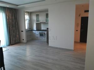 Apartament cu 3 camere si curte proprie –  Dumbravita, Player Sport