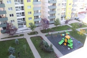 Vand apartament cu 2 camere zona Coresi Top City Tractorul - imagine 5