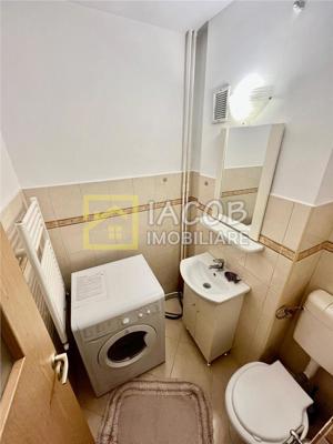 DE INCHIRIAT - Apartament 3 camere Ultracentral, Bacau - imagine 13