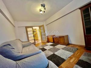 DE INCHIRIAT - Apartament 3 camere Ultracentral, Bacau - imagine 7