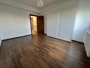 Apartament luminos cu 3 camere, curte si loc de parcare - imagine 6