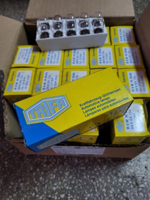 Lichidare stoc Becuri auto 12-24v