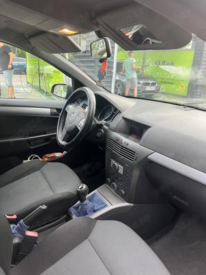Opel Astra H Station Wagon - imagine 4