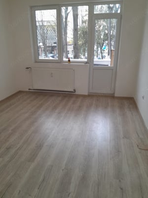 Vând apartament 2 camere semidecomandat, etajul 1 zona nord - imagine 2