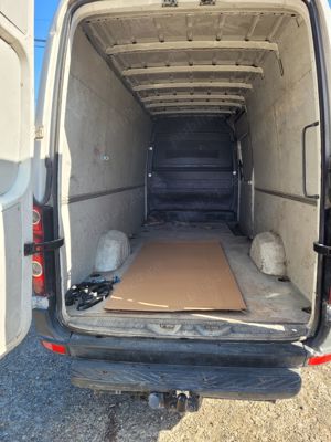 vand volkswagen crafter 2,0 TDI an 2013,199231 km - imagine 4 vand volkswagen crafter 2,0 TDI an 2013,199231 km - imagine 4