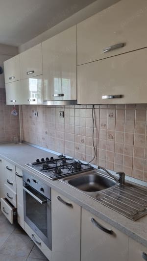 Inchiriez apartament 3 camere,central, în Fălticeni  - imagine 3